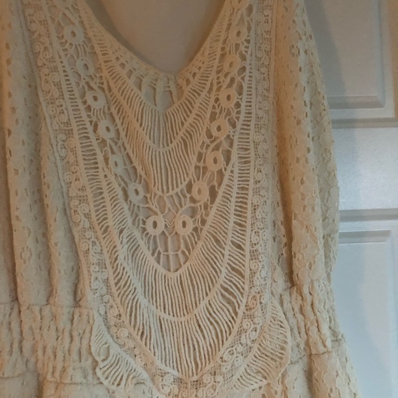 Beige Lace Dress - Picture 2 of 3
